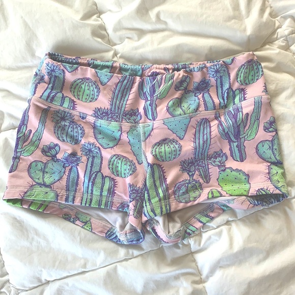 Pants - Workout booty shorts